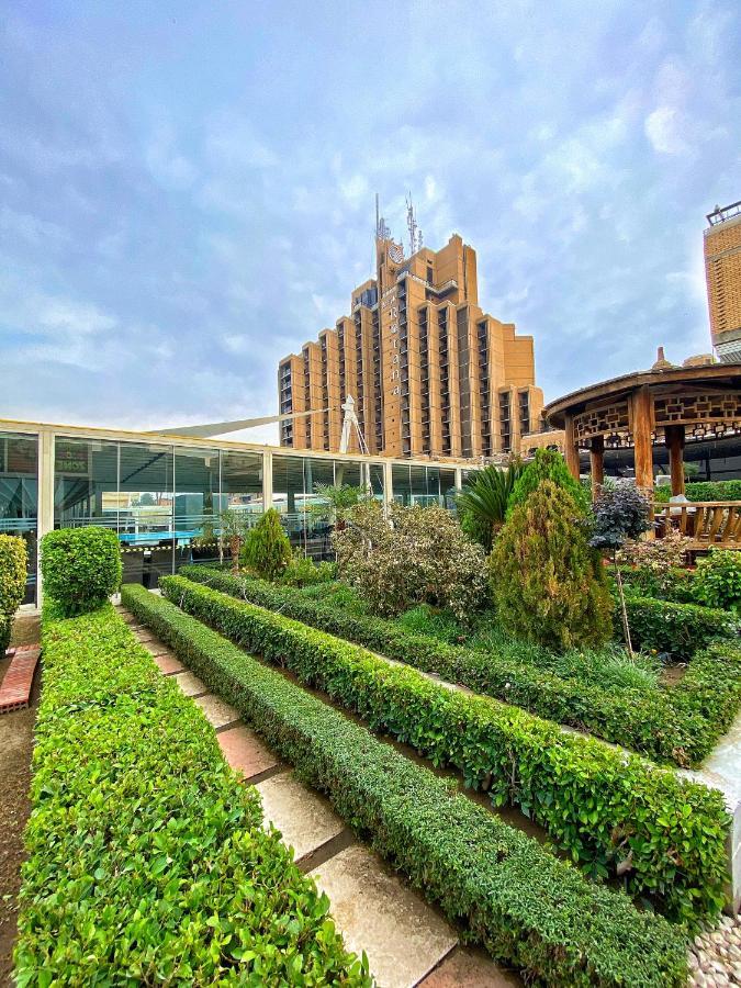 בגדד Babylon Rotana Hotel מראה חיצוני תמונה