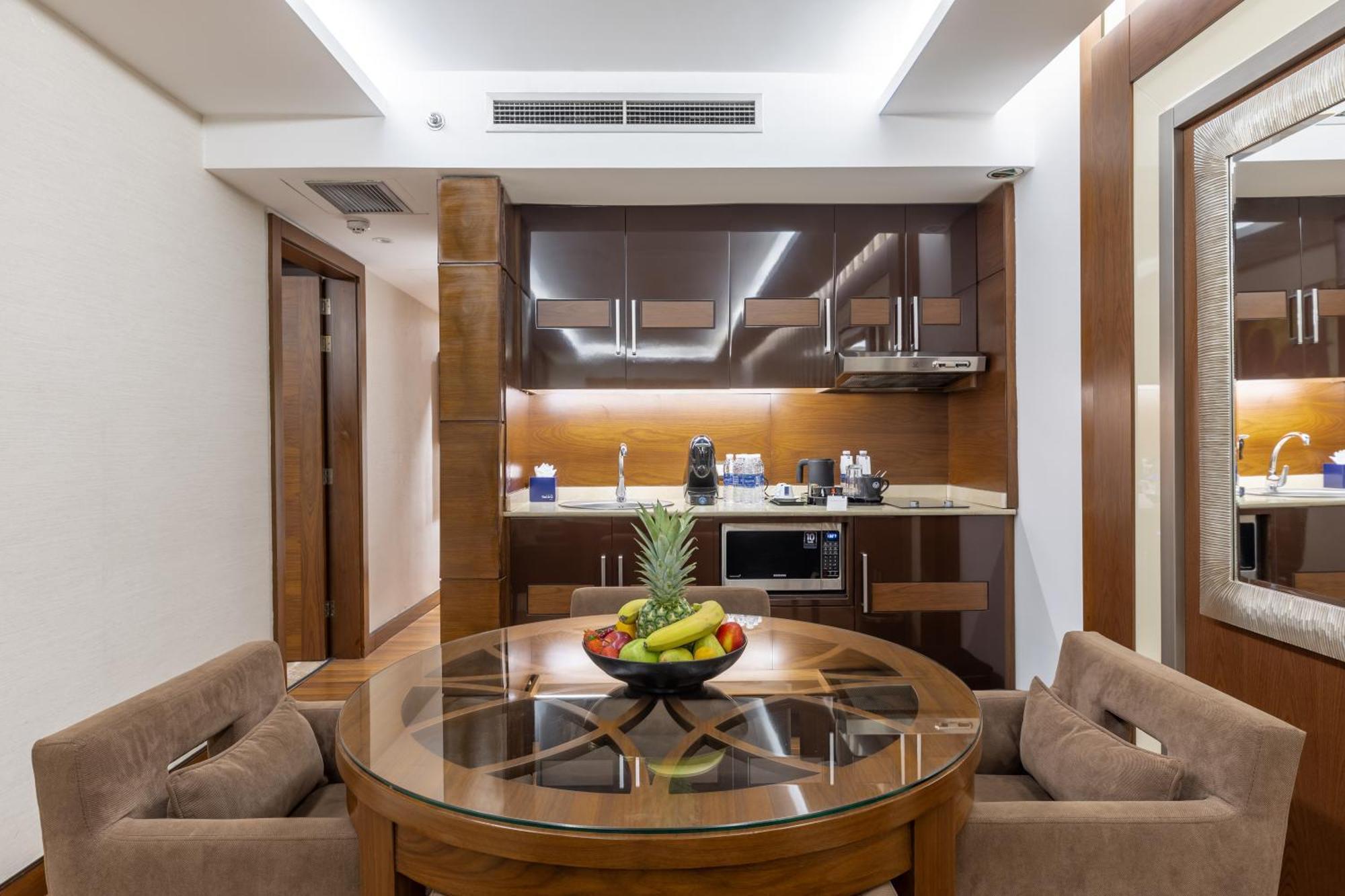 בגדד Babylon Rotana Hotel מראה חיצוני תמונה