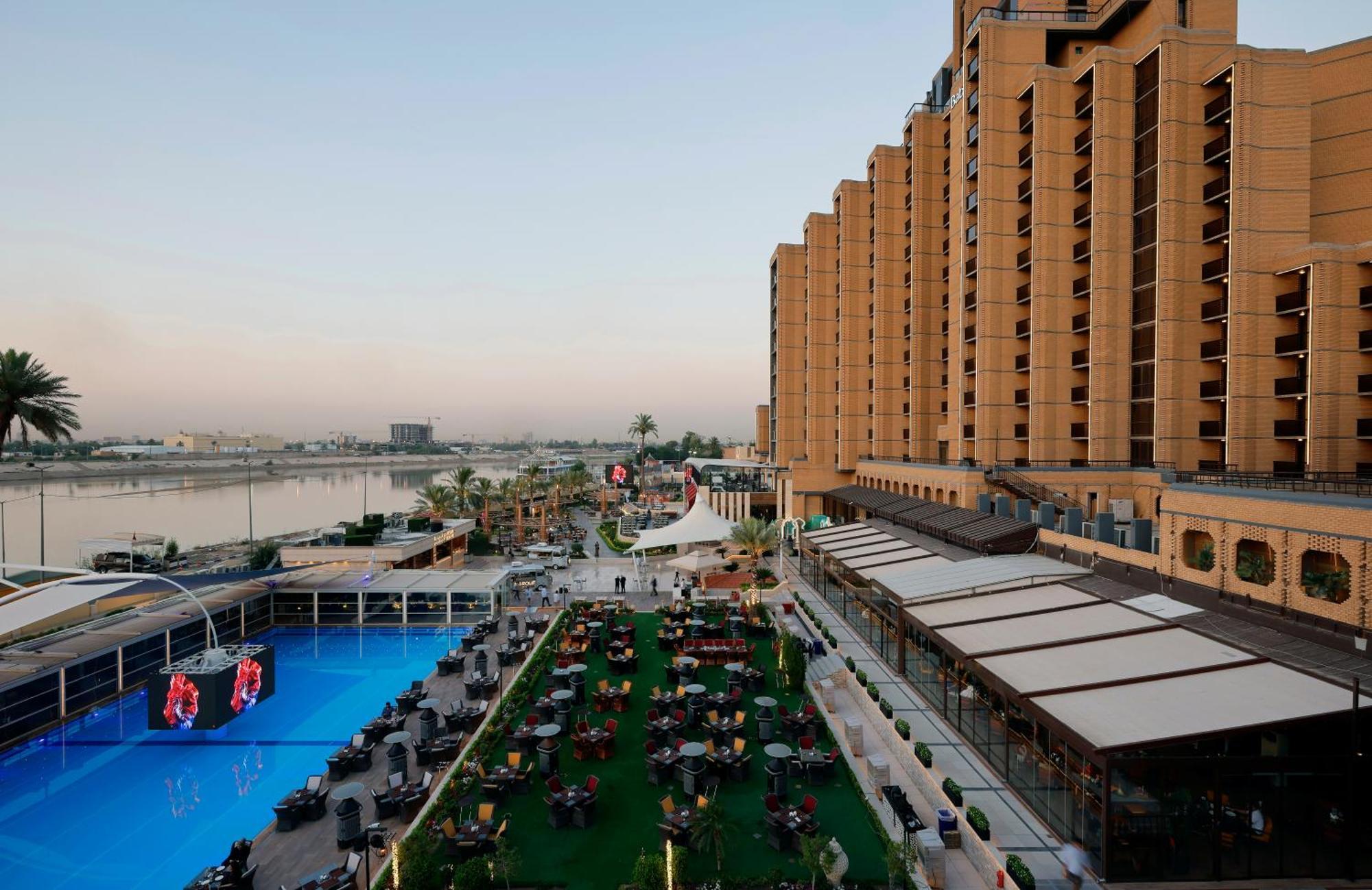 בגדד Babylon Rotana Hotel מראה חיצוני תמונה