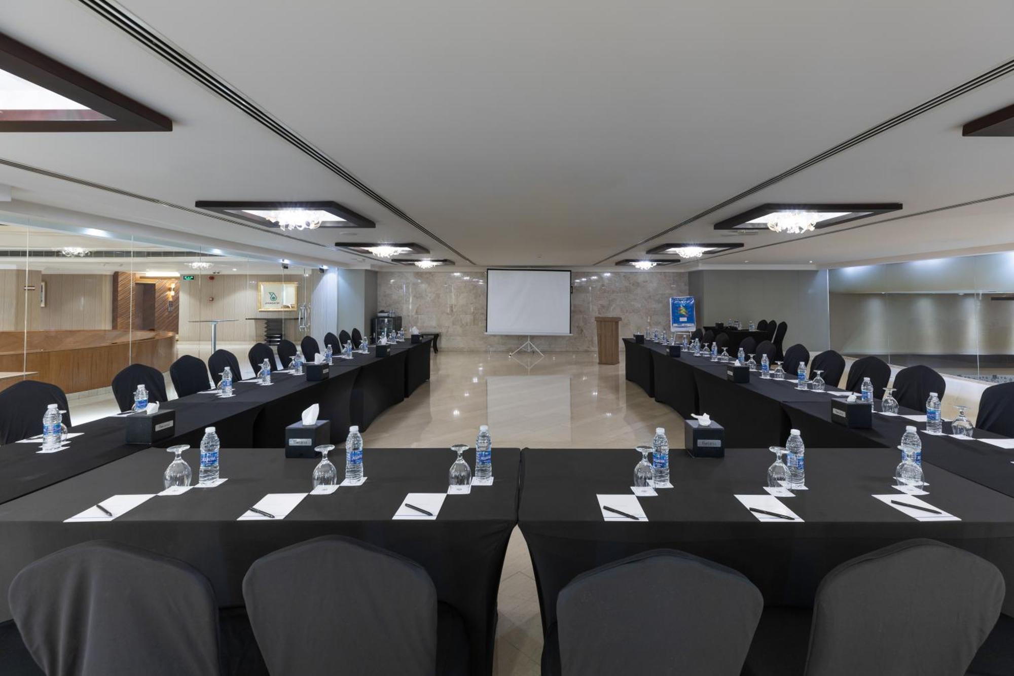 בגדד Babylon Rotana Hotel מראה חיצוני תמונה